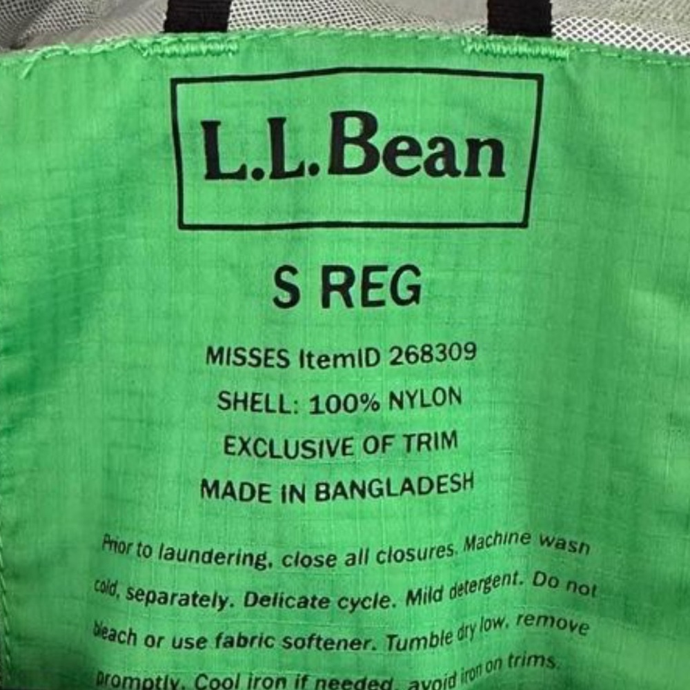 L.L. Bean lightweight rain Jacket - Picture 6 of 7